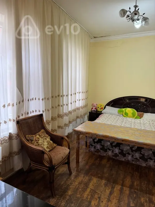 Satılır 4 otaqlı həyət evi 100 m²