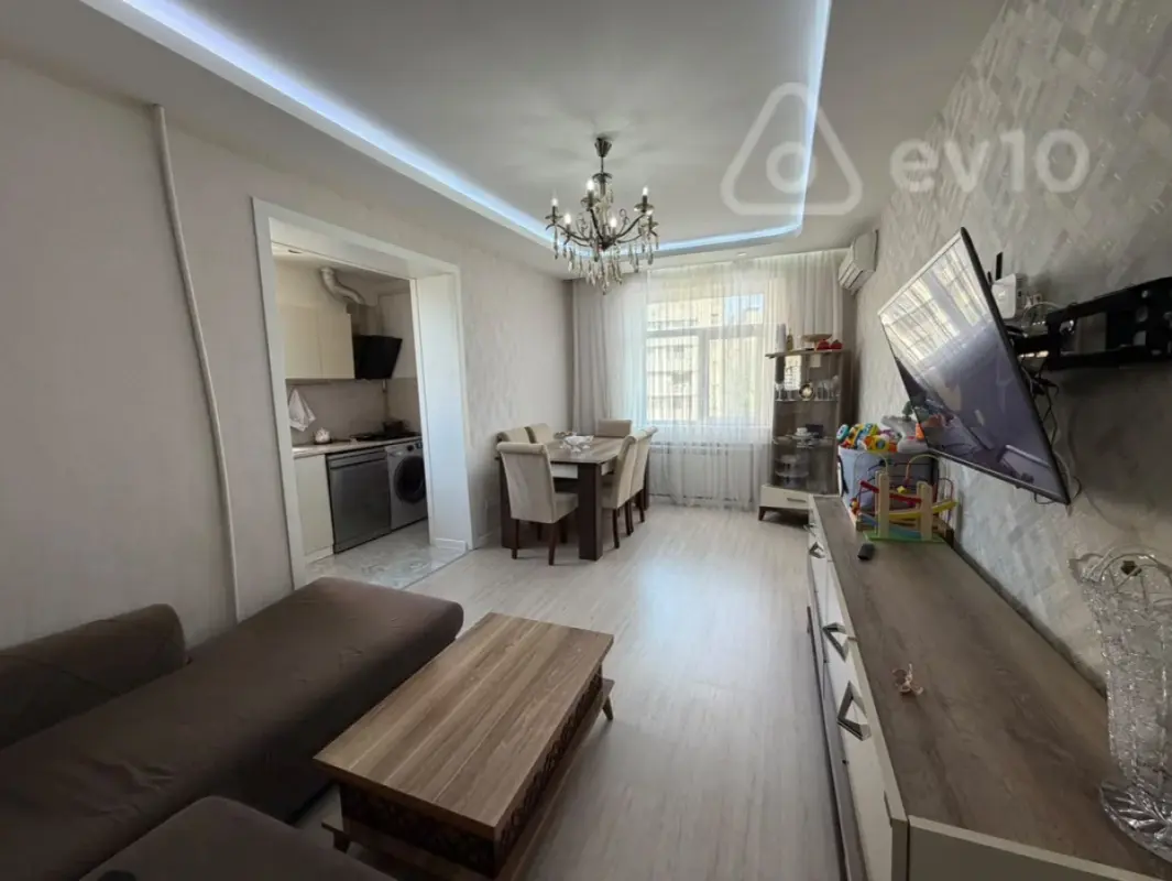 Satılır 3 otaqlı köhnə tikili 65 m²