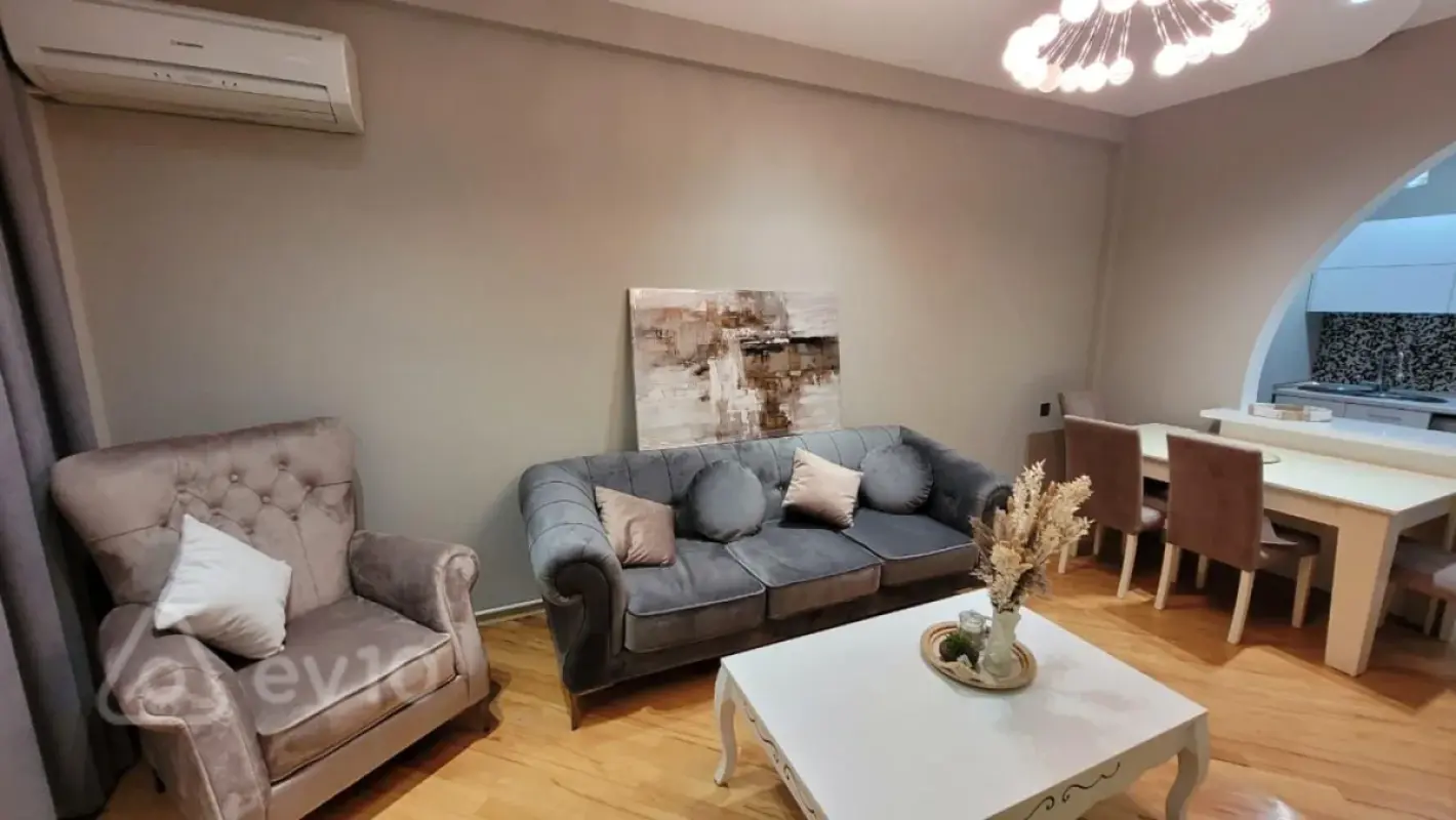 Kirayə verilir 2 otaqlı yeni tikili 65 m²