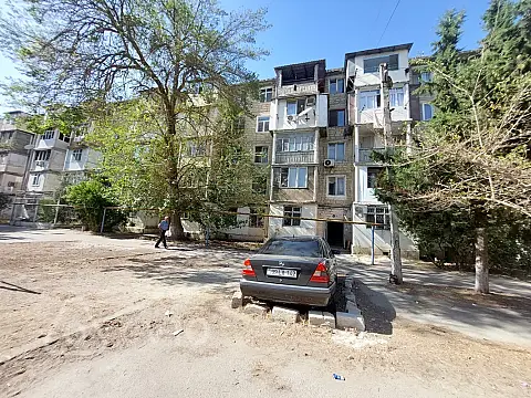 Satılır 4 otaqlı köhnə tikili 110 m² — Bakı, Nəsimi 4 otaq 110.00 m²