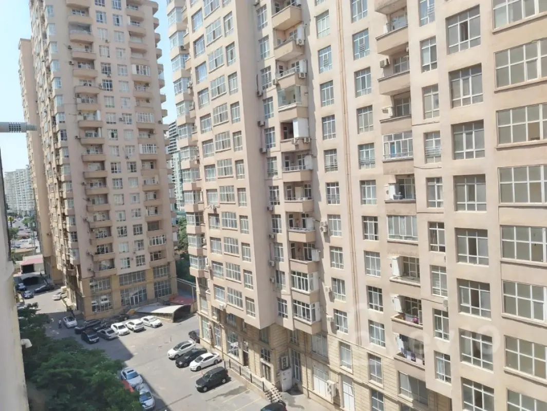 Satılır 3 otaqlı yeni tikili 82 m²