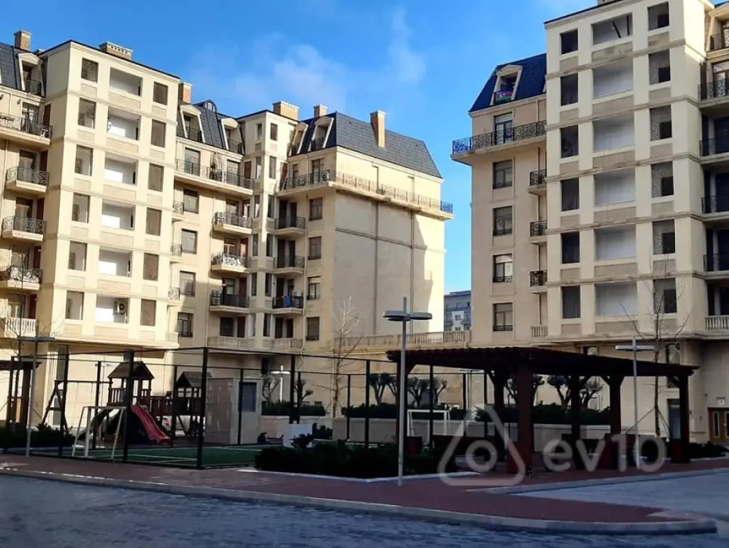 Satılır 2 otaqlı yeni tikili 93 m²