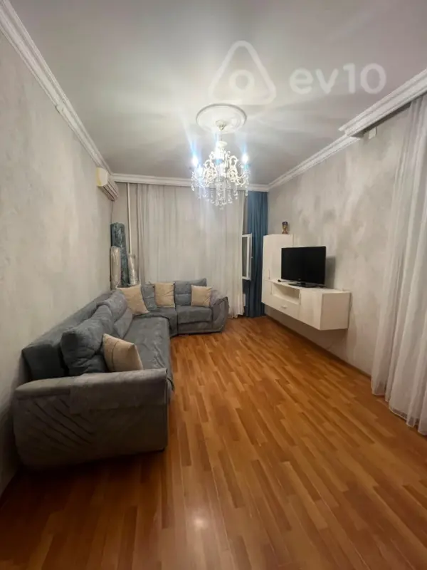 Kirayə verilir 2 otaqlı köhnə tikili 48 m²