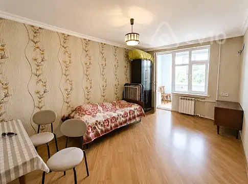 Satılır 1 otaqlı köhnə tikili 35 m² — Bakı, Nizami 1 otaq 35.00 m²