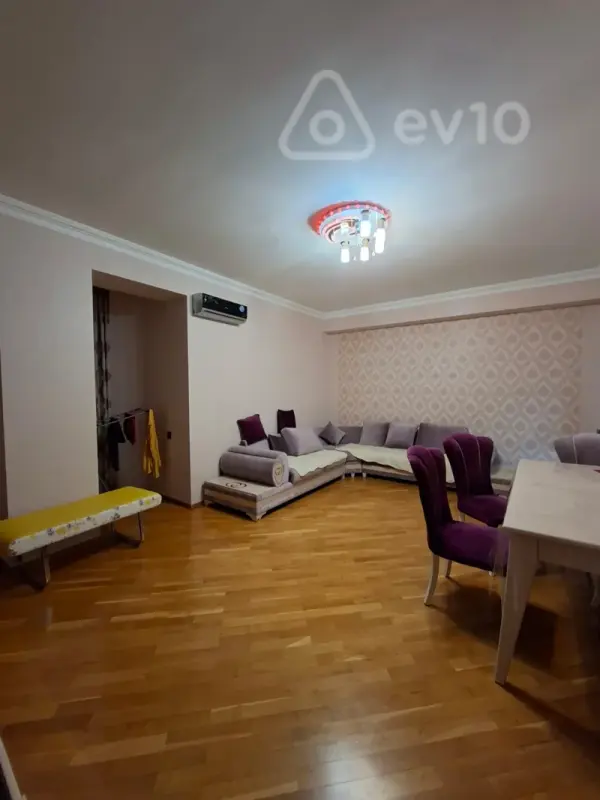 Kirayə verilir 2 otaqlı yeni tikili 100 m²