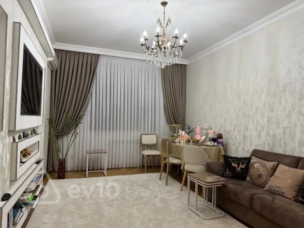 Kirayə verilir 2 otaqlı yeni tikili 80 m²