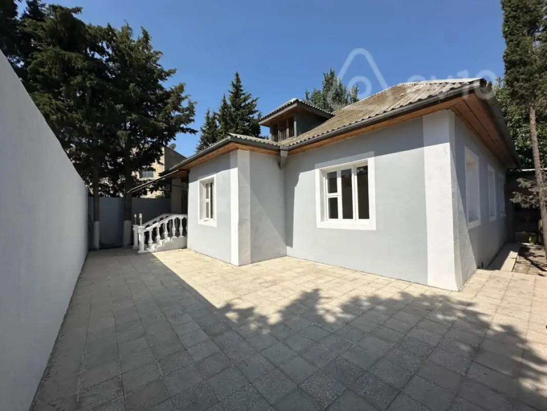 Satılır 4 otaqlı həyət evi 150 m²