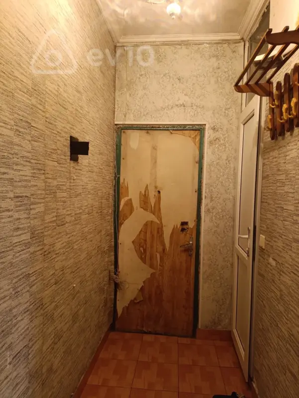 Satılır 2 otaqlı köhnə tikili 50 m²