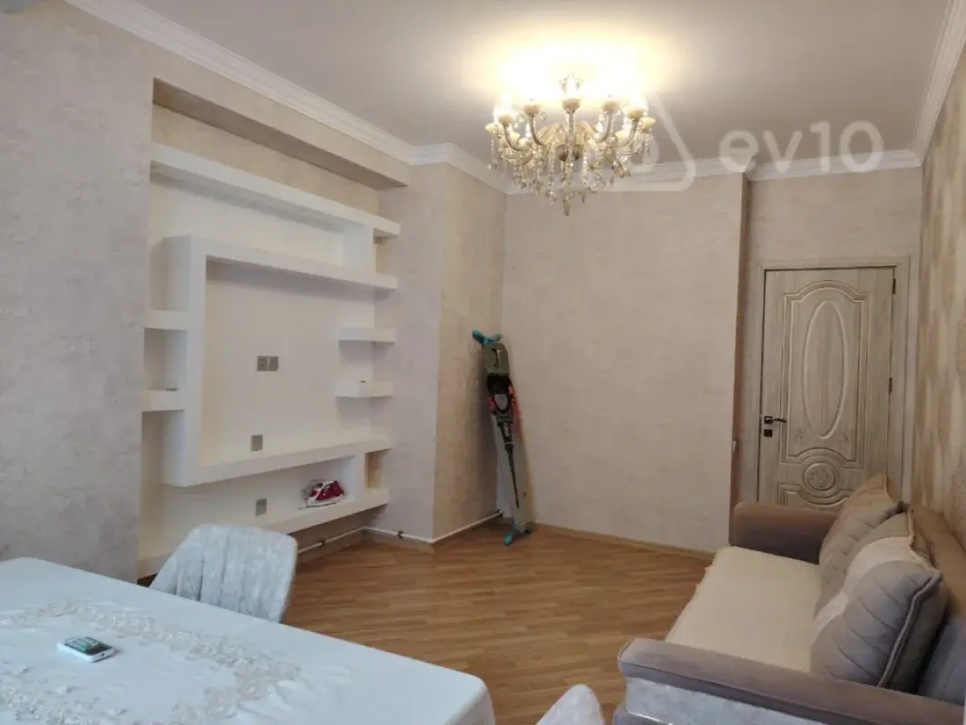 Kirayə verilir 2 otaqlı yeni tikili 75 m²