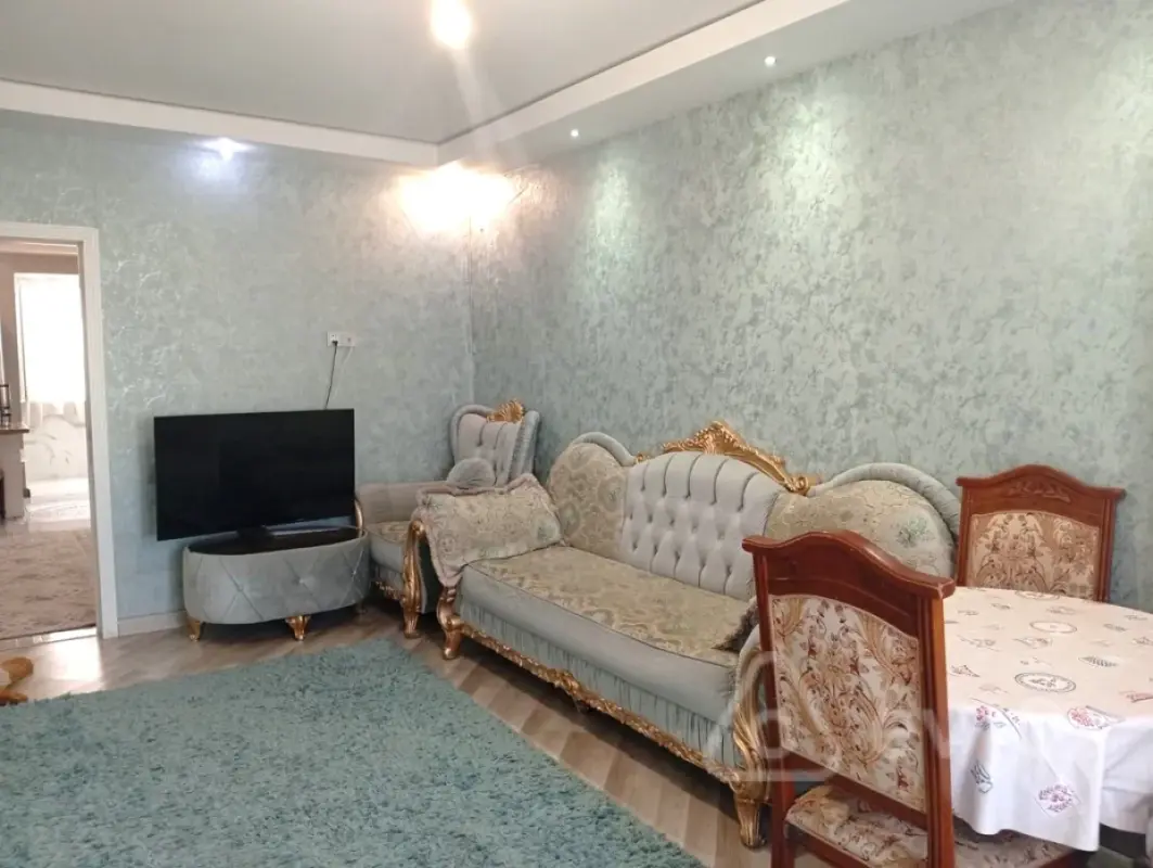 Satılır 5 otaqlı köhnə tikili 100 m²