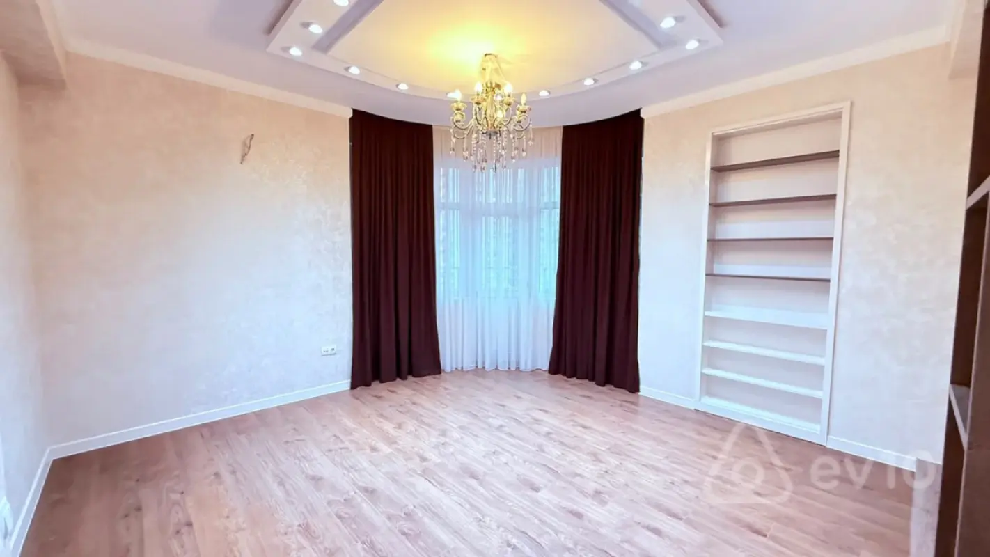 Satılır 2 otaqlı yeni tikili 65.5 m²