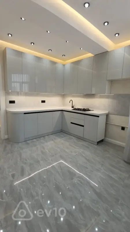Satılır 3 otaqlı yeni tikili 96 m²