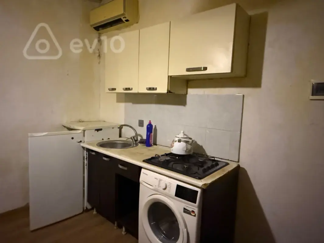 Kirayə verilir 1 otaqlı köhnə tikili 40 m²