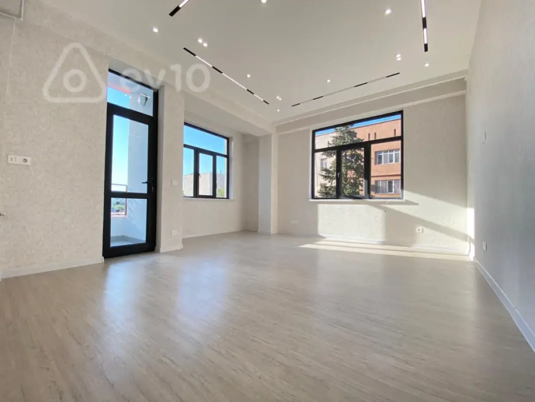 Satılır 3 otaqlı yeni tikili 57 m²