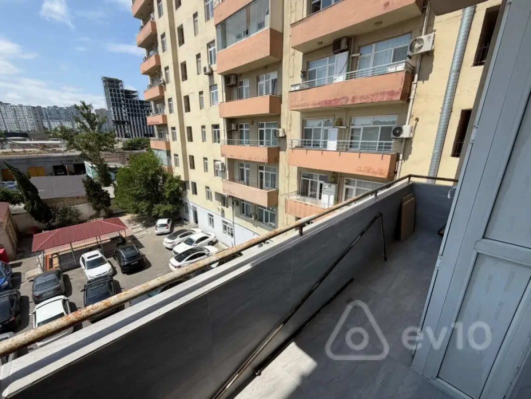 Satılır 3 otaqlı yeni tikili 120 m²