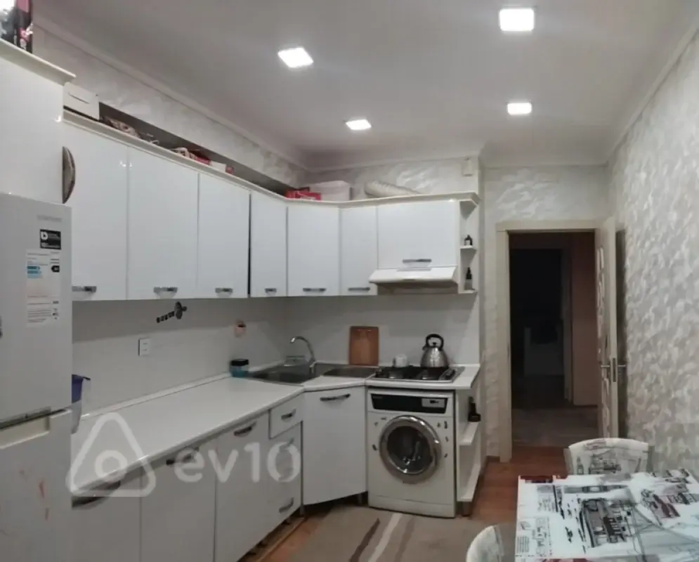 Satılır 3 otaqlı yeni tikili 83 m²
