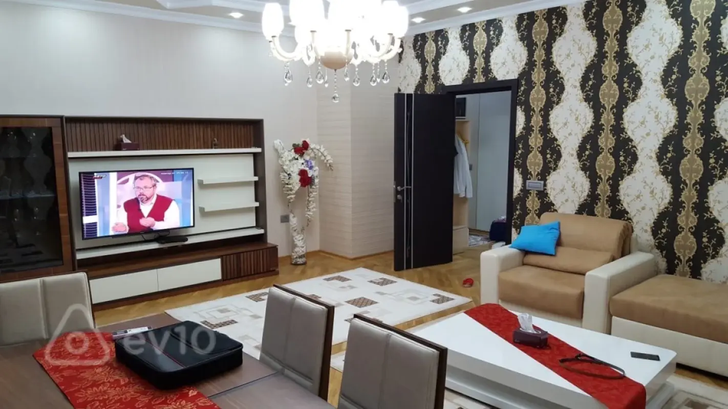 Kirayə verilir 2 otaqlı yeni tikili 100 m²