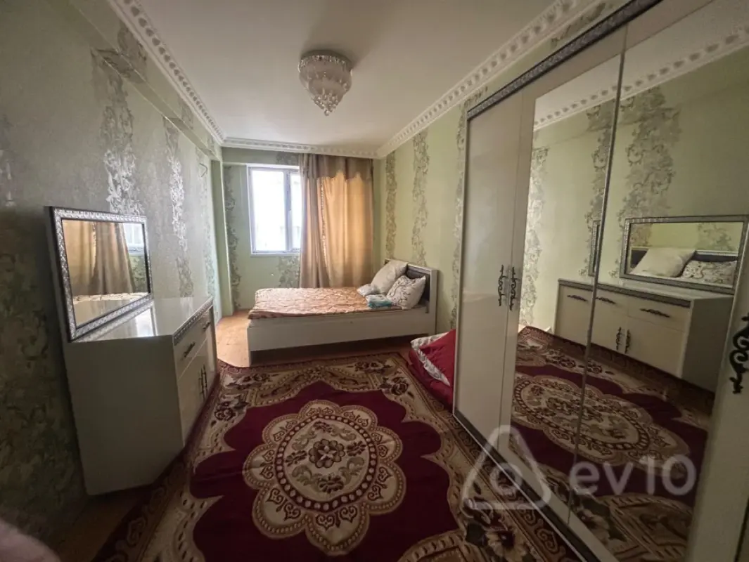 Kirayə verilir 3 otaqlı yeni tikili 90 m²
