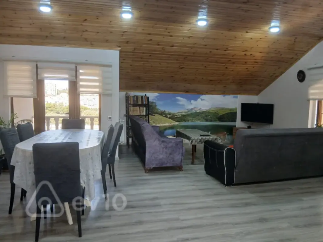 Kirayə verilir 3 otaqlı köhnə tikili 110 m²