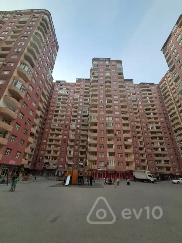 Satılır 3 otaqlı yeni tikili 75 m²