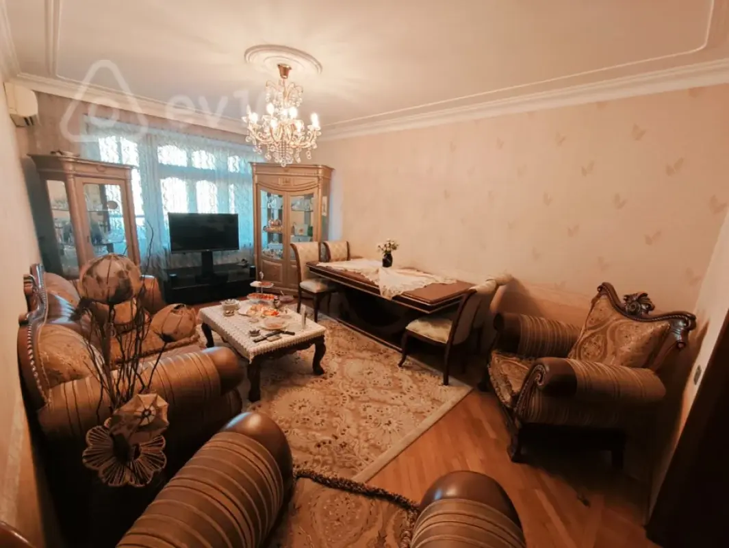 Satılır 3 otaqlı köhnə tikili 80 m²