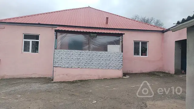 Satılır 5 otaqlı həyət evi 100 m² — Quba 5 otaq 100.00 m²