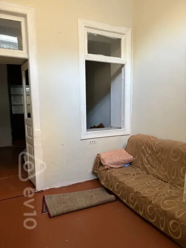 Kirayə verilir 2 otaqlı köhnə tikili 50 m²