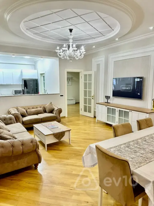 Kirayə verilir 3 otaqlı yeni tikili 120 m²