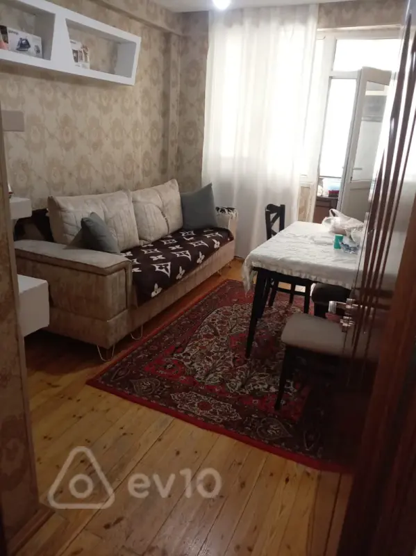 Kirayə verilir 2 otaqlı yeni tikili 50 m²