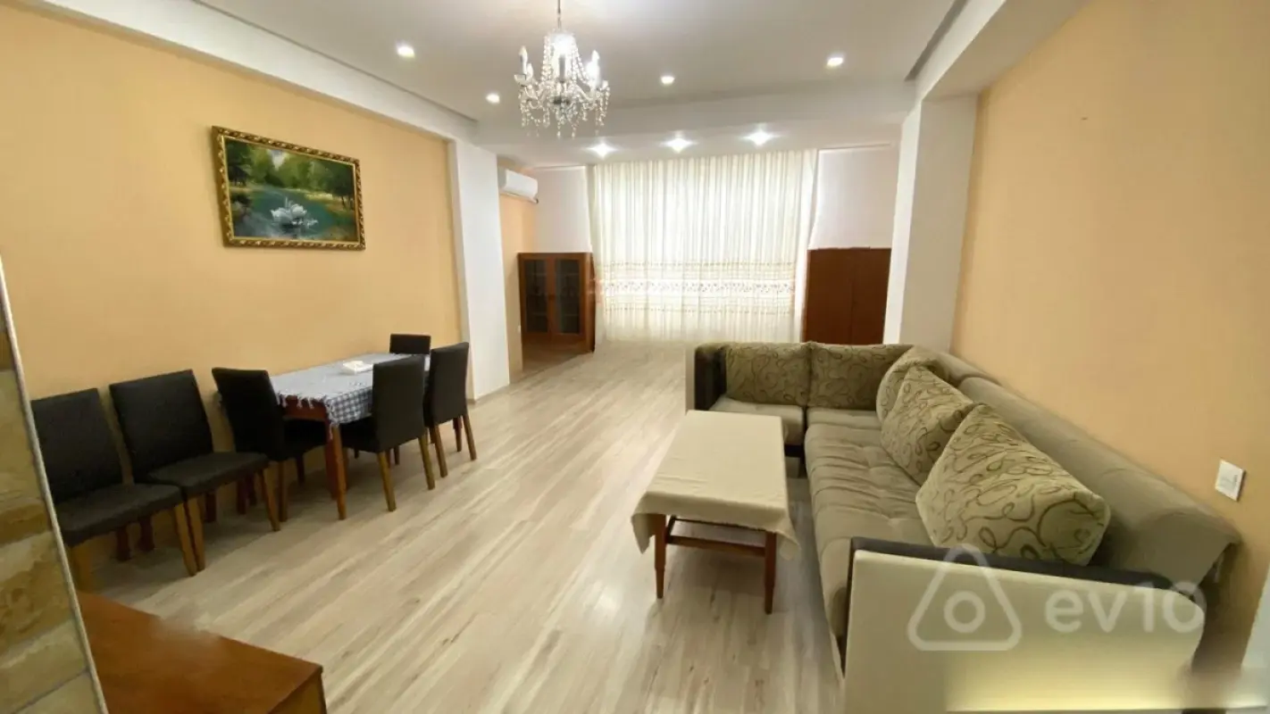 Kirayə verilir 2 otaqlı yeni tikili 70 m²