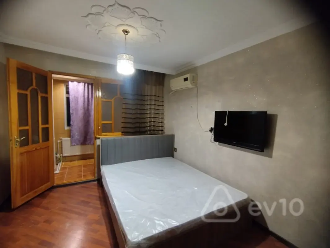 Kirayə verilir 1 otaqlı köhnə tikili 40 m²