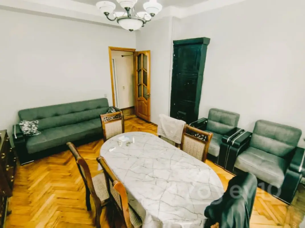 Kirayə verilir 3 otaqlı köhnə tikili 80 m²