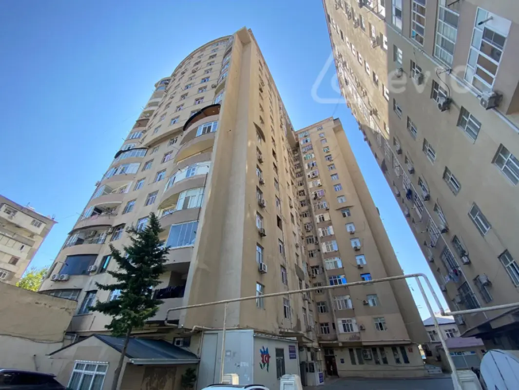 Satılır 3 otaqlı yeni tikili 114 m²