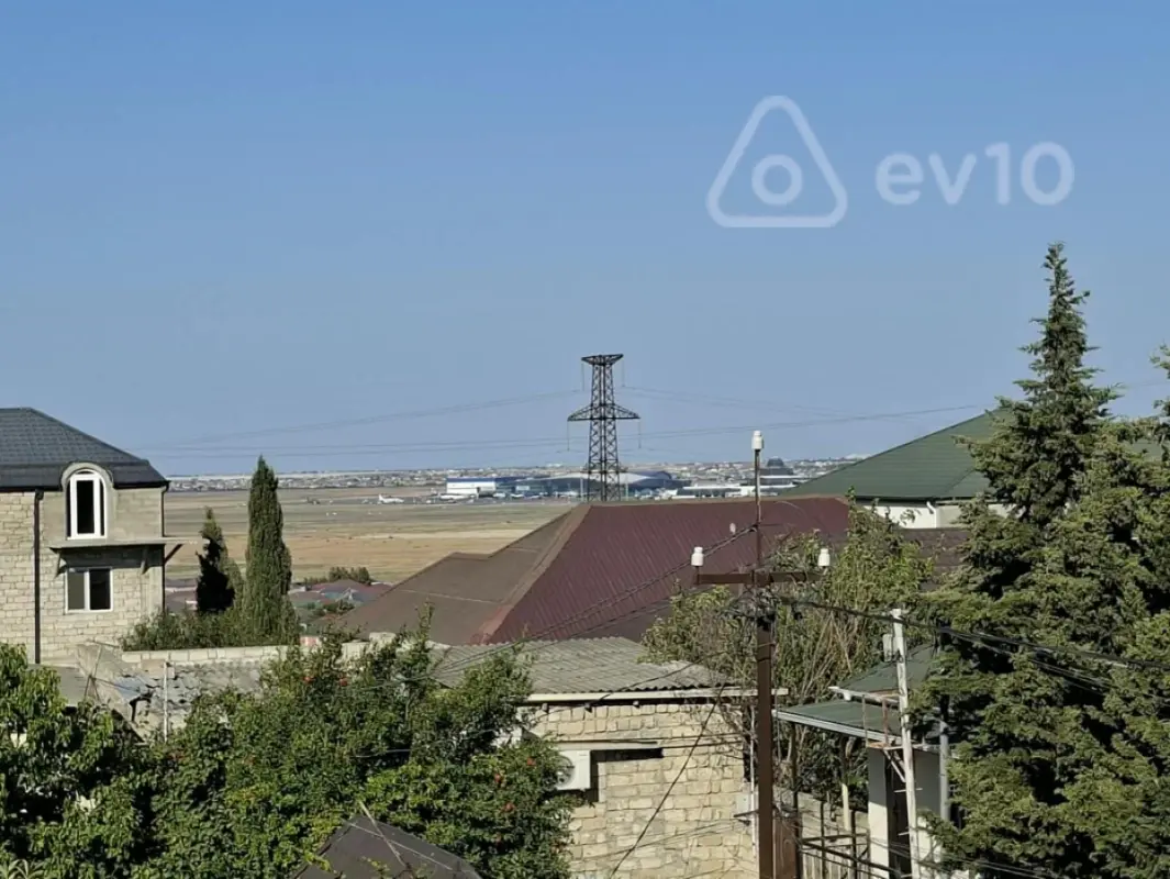 Satılır 6 otaqlı həyət evi 250 m²