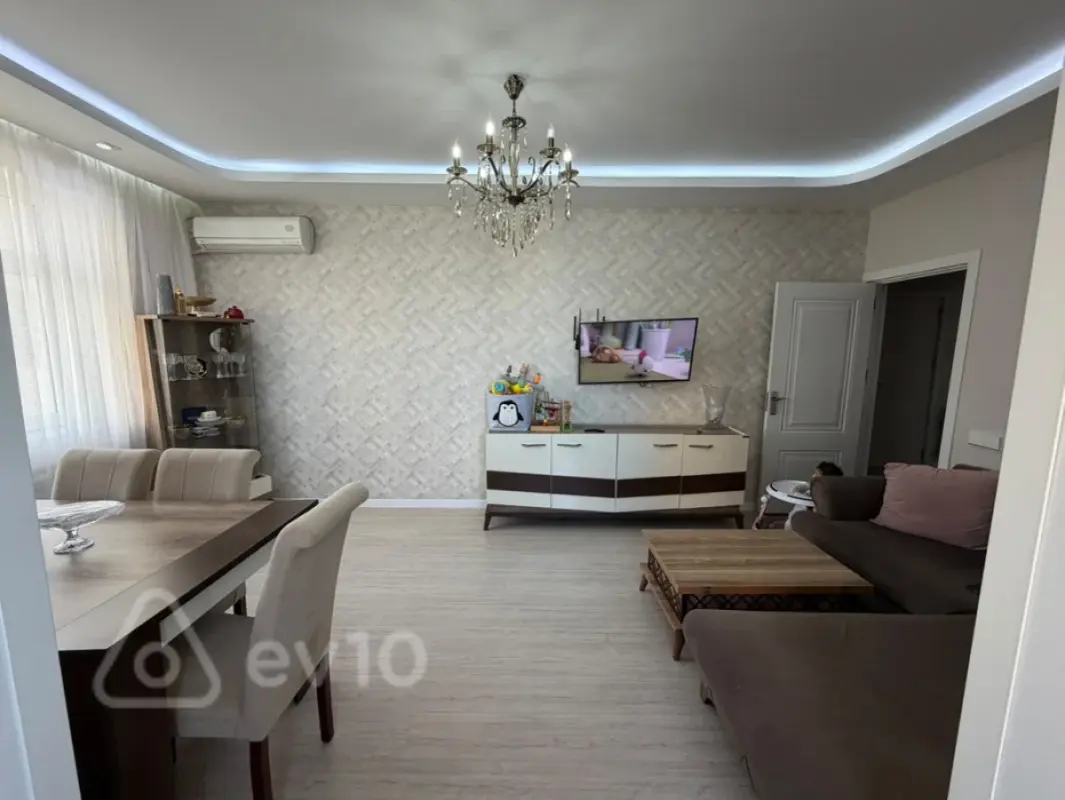 Satılır 3 otaqlı köhnə tikili 70 m²