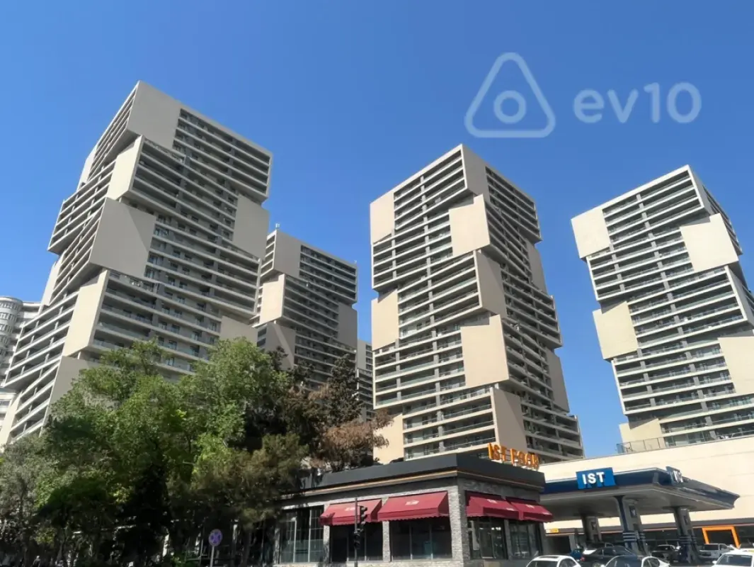 Satılır 2 otaqlı yeni tikili 98 m²
