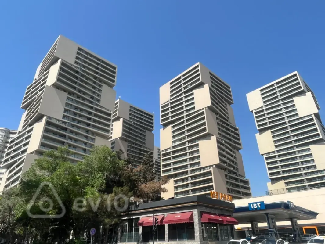 Satılır 2 otaqlı yeni tikili 106 m²