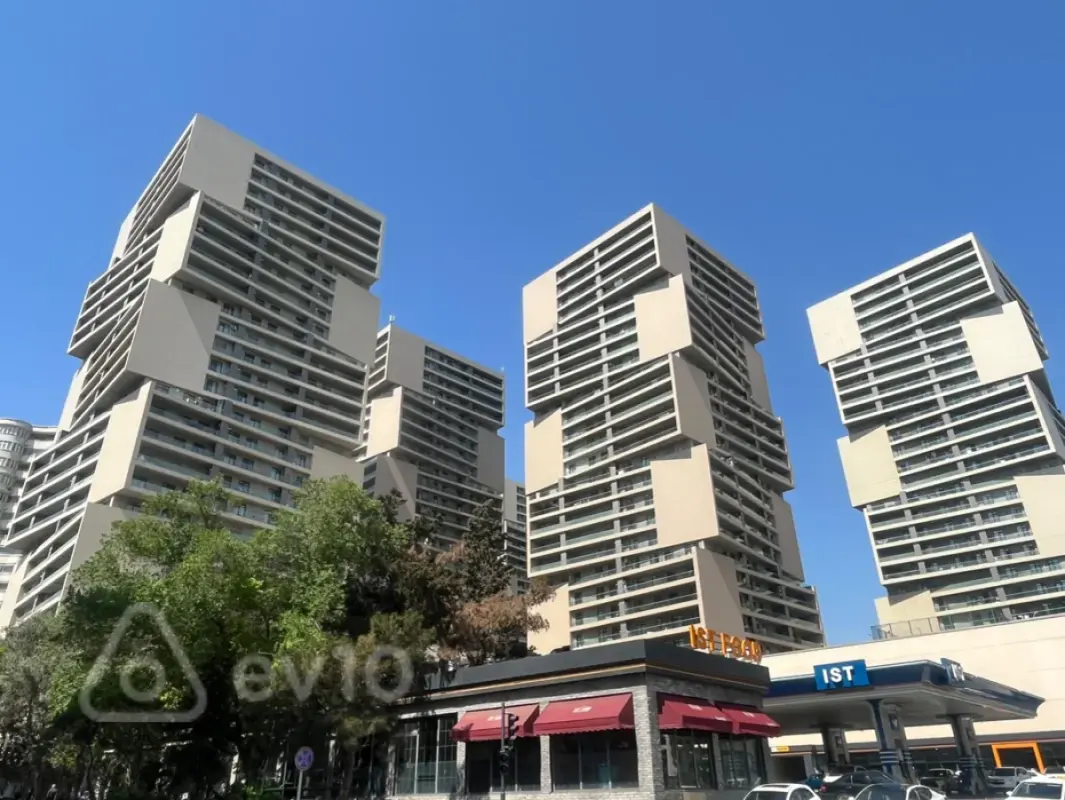 Satılır 2 otaqlı yeni tikili 98 m²