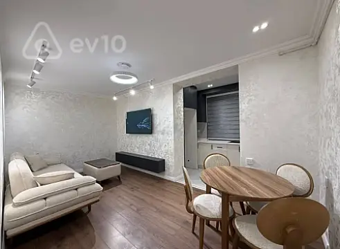 Satılır 3 otaqlı köhnə tikili 55 m² — Bakı, Nərimanov 3 otaq 55.00 m²