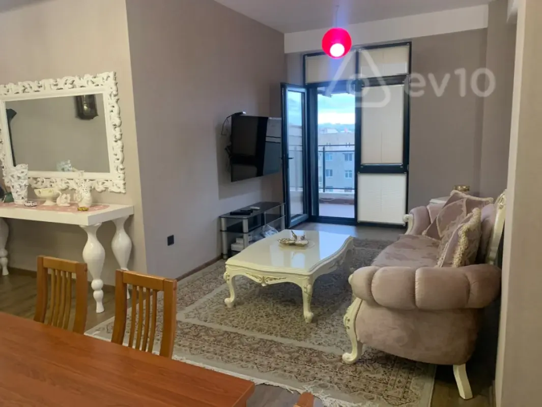 Kirayə verilir 3 otaqlı yeni tikili 130 m²