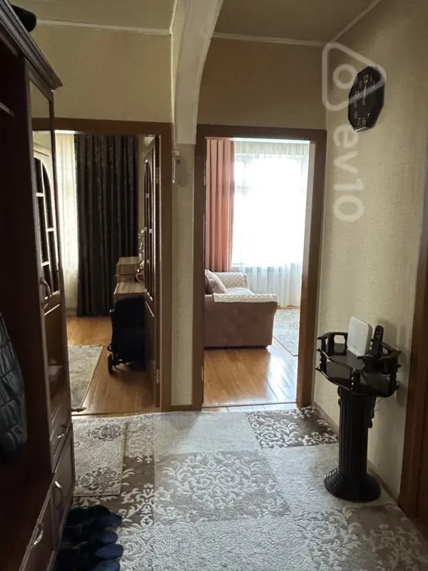 Satılır 4 otaqlı köhnə tikili 100 m²