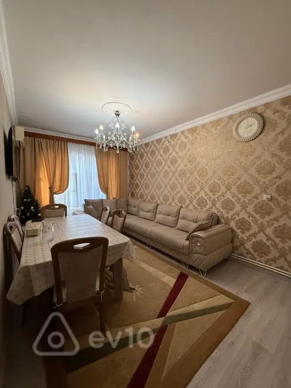 Satılır 3 otaqlı köhnə tikili 80 m²