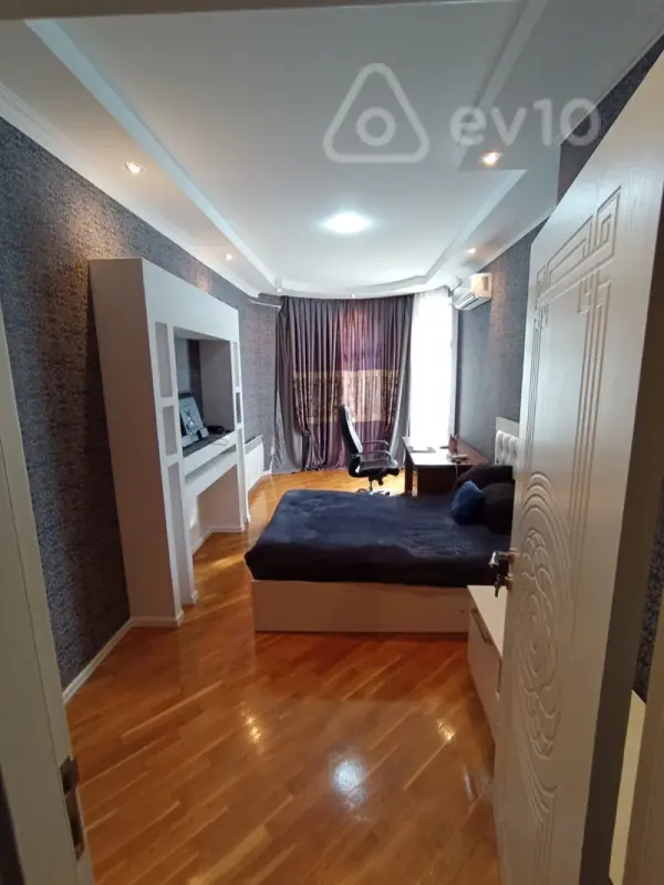 Satılır 4 otaqlı yeni tikili 156 m²