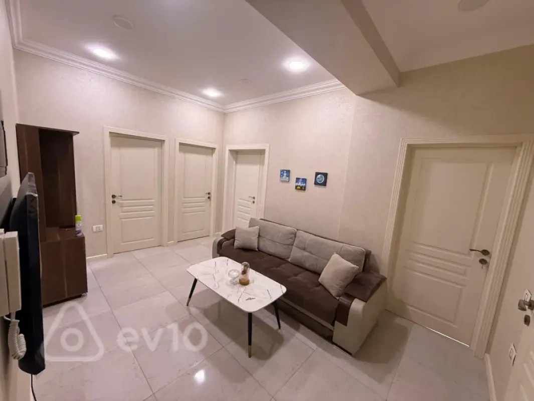 Kirayə verilir 3 otaqlı yeni tikili 90 m²