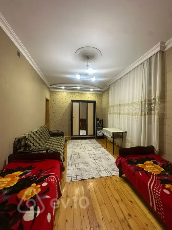 Kirayə verilir 1 otaqlı köhnə tikili 40 m²