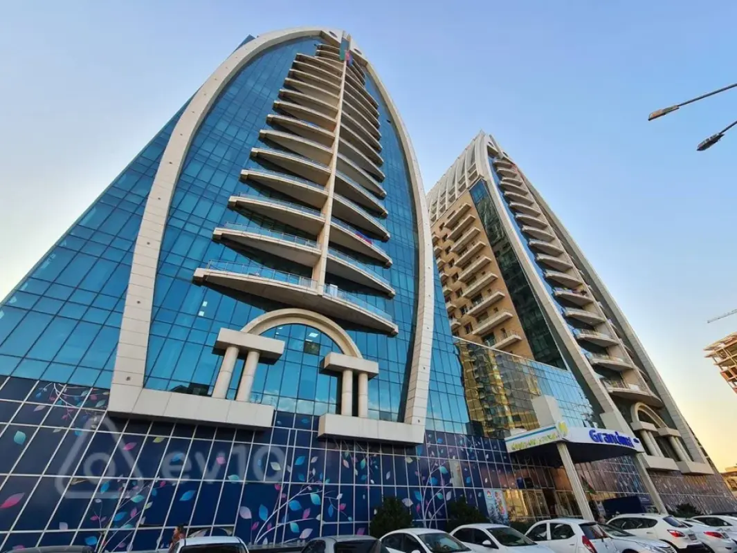 Satılır 4 otaqlı yeni tikili 193 m²