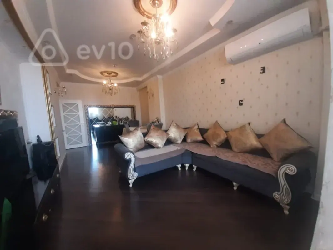 Satılır 3 otaqlı yeni tikili 120 m²