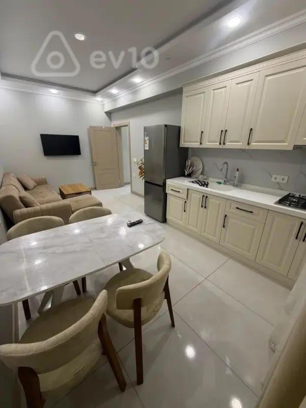 Kirayə verilir 2 otaqlı yeni tikili 60 m²