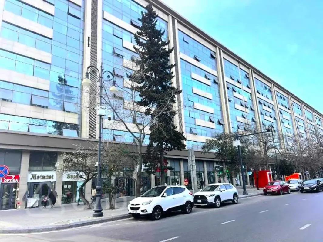 Satılır 2 otaqlı köhnə tikili 61 m²