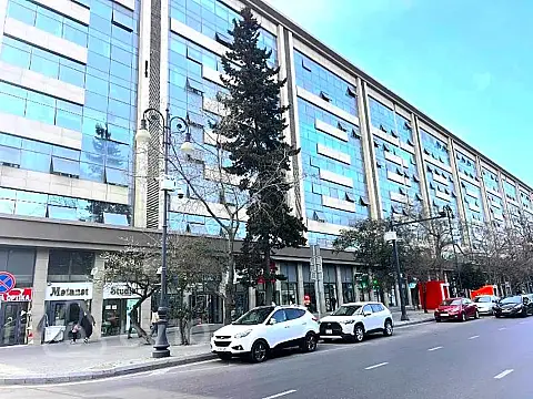 Satılır 2 otaqlı köhnə tikili 61 m² — Bakı, Nərimanov 2 otaq 61.00 m²